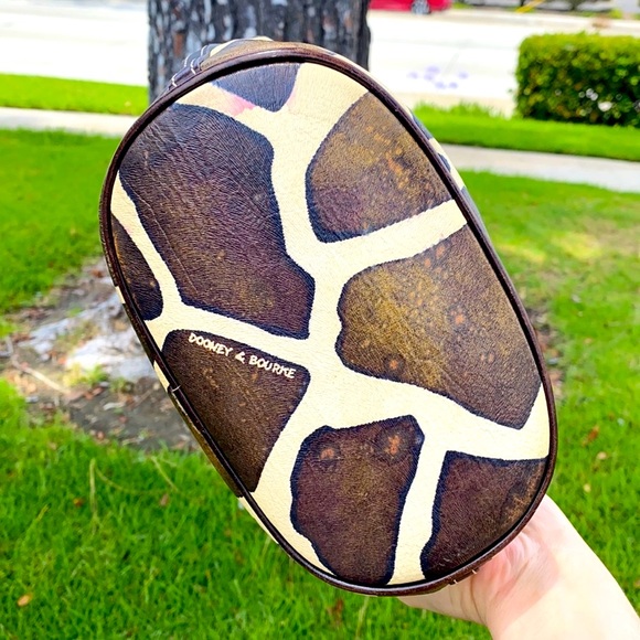 DOONEY & BOURKE BROWN LEATHER GIRAFFE PRINT PURSE SMALL BUCKET SHOULDER BAG - Picture 5 of 15